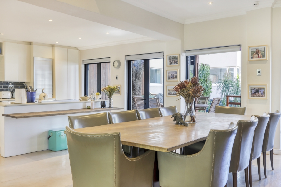 2 Bedroom Property for Sale in Green Point Western Cape